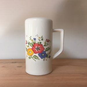 Provincial Home Concepts Stoneware Shaker